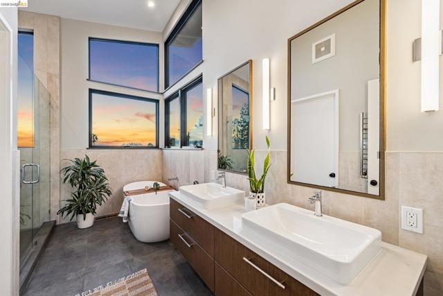 Image 47 of 60 For 6356 Broadway Ter