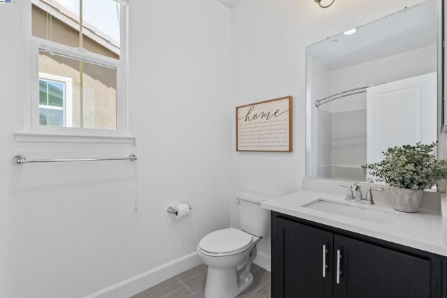 38930 Lemongrass Way, Newark CA: https://media.crmls.org/mediaz/3c92cee9-3592-4fd0-8f4a-070878a8058e.jpg