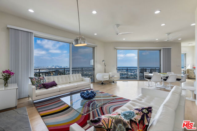 1556 Blue Jay Way, Los Angeles CA: https://media.crmls.org/mediaz/3c92e324-6e46-4d36-a62e-6f0e462eca5a.jpg