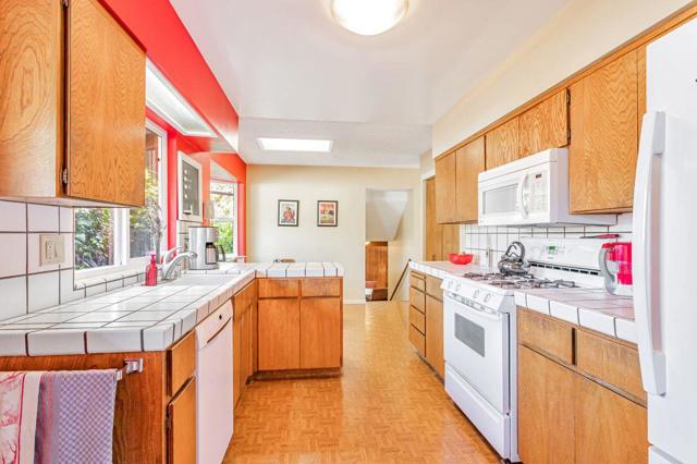446 Semple Avenue, Aptos CA: https://media.crmls.org/mediaz/3c942cff-309f-41d2-8909-4809b0592df5.jpg