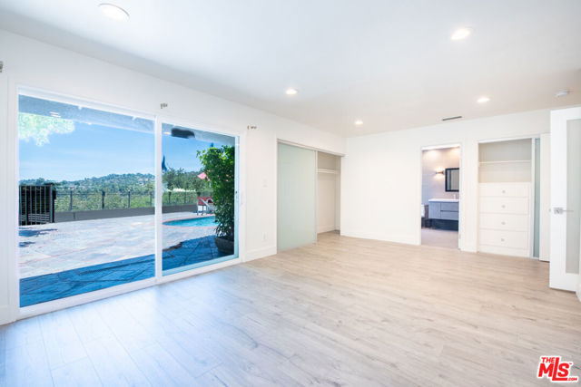 3650 Sapphire Drive, Encino CA: https://media.crmls.org/mediaz/3c95abee-4337-4a3f-9fa3-4a37cdbca724.jpg