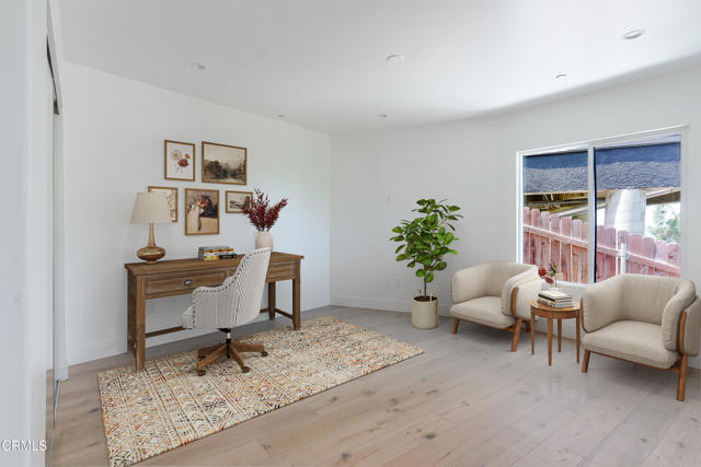 Detail Gallery Image 18 of 21 For 2409 Yorkshire Dr, Los Angeles,  CA 90065 - 3 Beds | 2/1 Baths