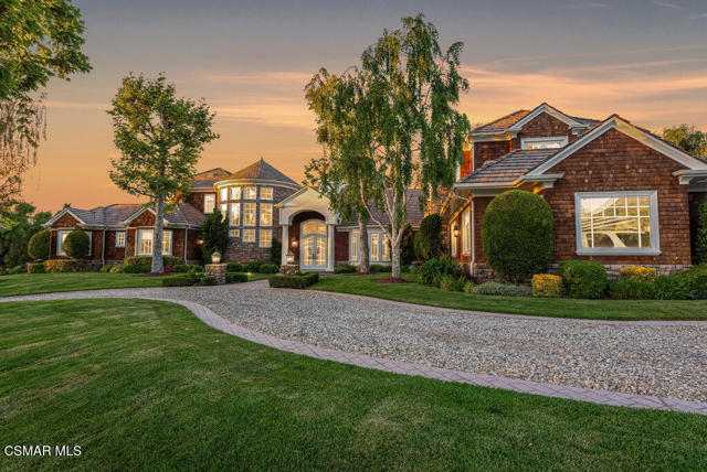 1816 Brittany Park Road, Camarillo CA: https://media.crmls.org/mediaz/3c964aba-e6d8-4198-9a09-6e4fc8beee89.jpg