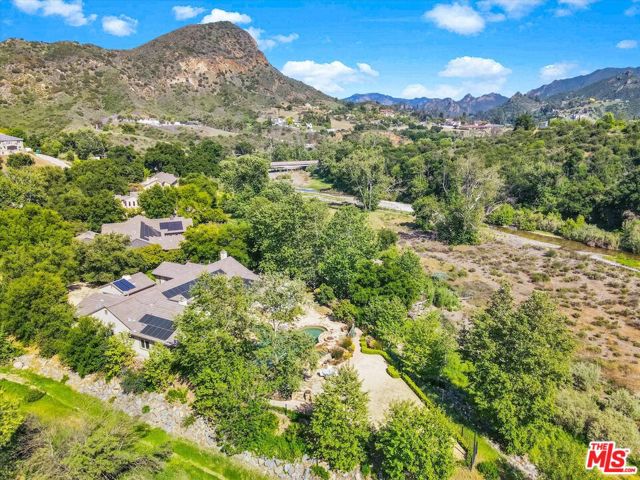 29734 Mulholland Highway, Agoura Hills CA: https://media.crmls.org/mediaz/3c973e3c-e13d-44f8-88b7-4ce65873dddb.jpg