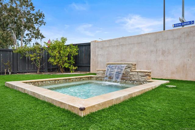Image 17 of 33 For 10793 Via Cimborio Cir