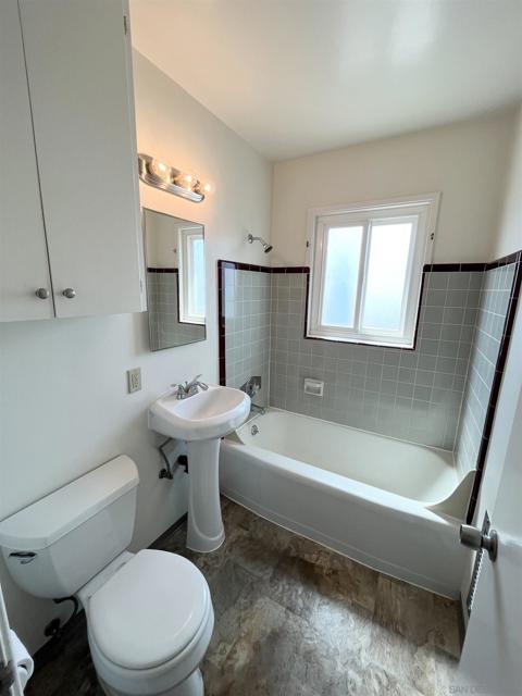 Image 12 of 18 For 1165 Felspar St.