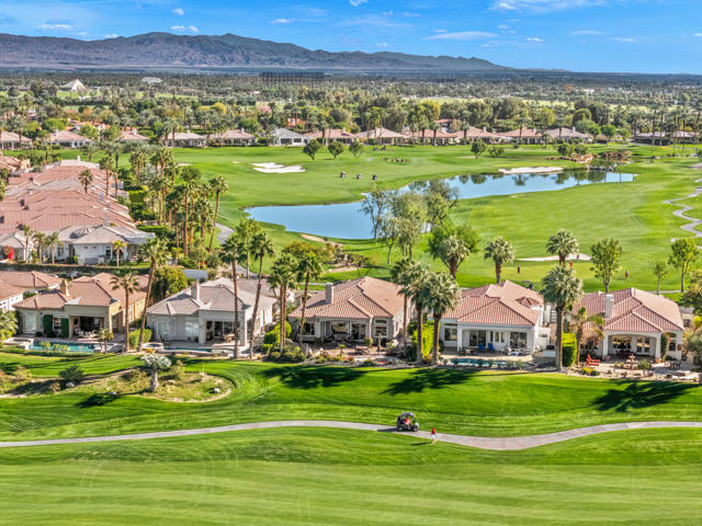 50605 Verano Drive, La Quinta CA: https://media.crmls.org/mediaz/3c992e19-4362-480c-a6ea-c712b2ee85d9.jpg