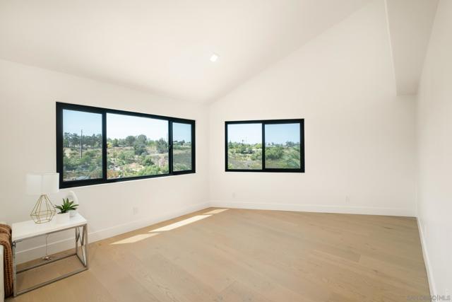 15032 Heath Dr, Poway CA: https://media.crmls.org/mediaz/3c9a510a-edb0-479a-9797-94c3c3dbf617.jpg