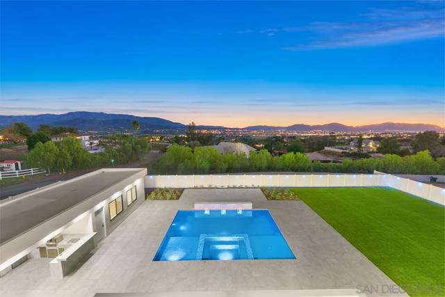 41955 Altanos Road, Temecula CA: https://media.crmls.org/mediaz/3c9a5141-590d-4acc-92bb-e37868086f8f.jpg