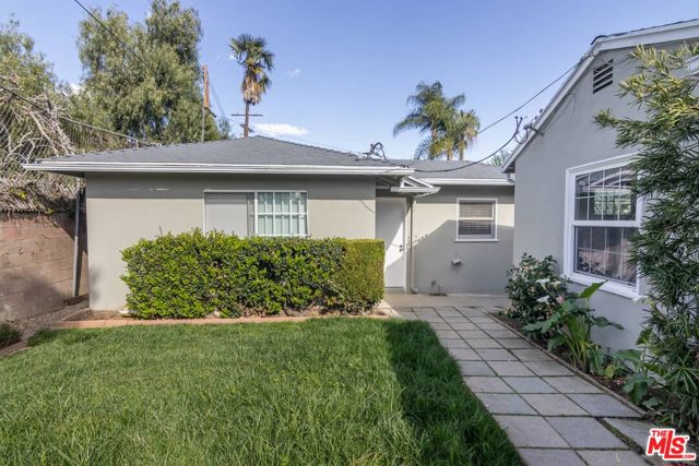 5332 Goodland Avenue, Valley Village CA: https://media.crmls.org/mediaz/3c9ace62-4c20-4a44-a25d-5138eab8de3b.jpg