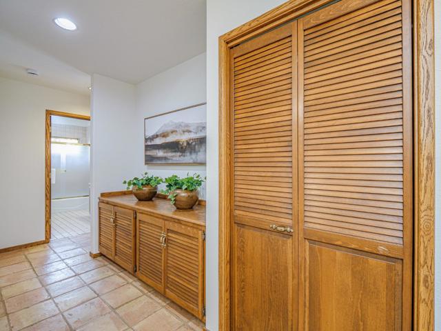 1125 Sumner Avenue, Aptos CA: https://media.crmls.org/mediaz/3c9acfbe-313a-466e-8d4f-341e2334d4ed.jpg