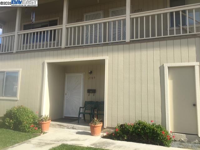 2389 3Rd St, Livermore CA: https://media.crmls.org/mediaz/3c9b2f3b-7c79-4604-91bf-4084cdc4ab5f.jpg
