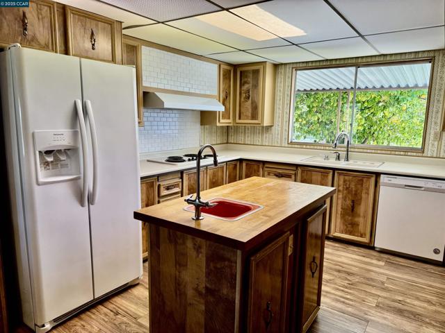 256 Oahu Drive, Pittsburg CA: https://media.crmls.org/mediaz/3c9c2d72-40da-4877-9056-6a793f32dcbc.jpg