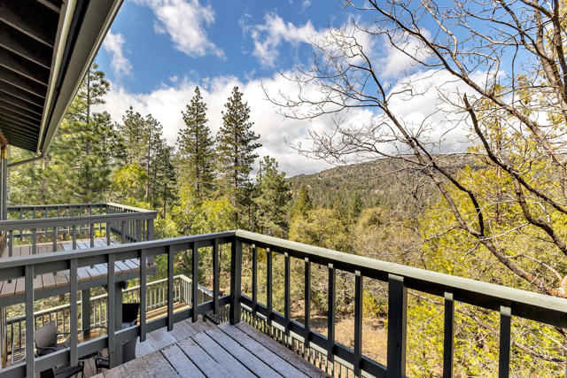 53184 Double View Drive, Idyllwild CA: https://media.crmls.org/mediaz/3c9d2427-62c8-48cb-8d69-60a5c1a63757.jpg