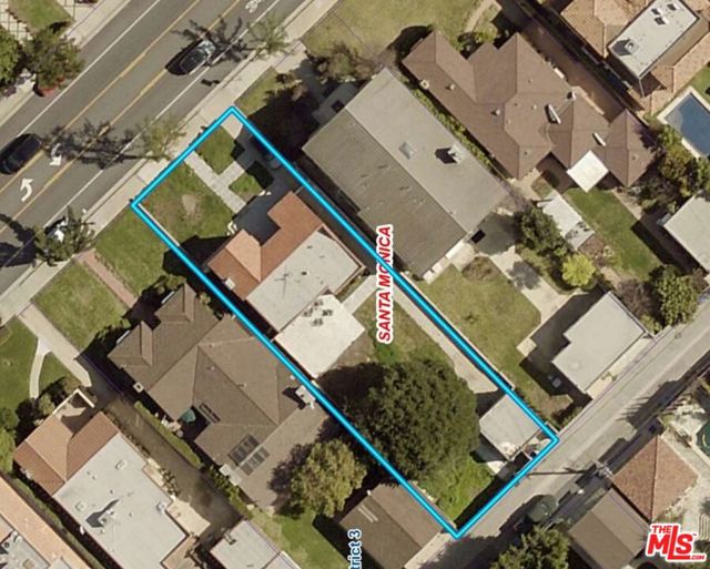 928 26th Street, Santa Monica CA: https://media.crmls.org/mediaz/3c9d4c0a-b462-441d-843c-24b46fc1a305.jpg