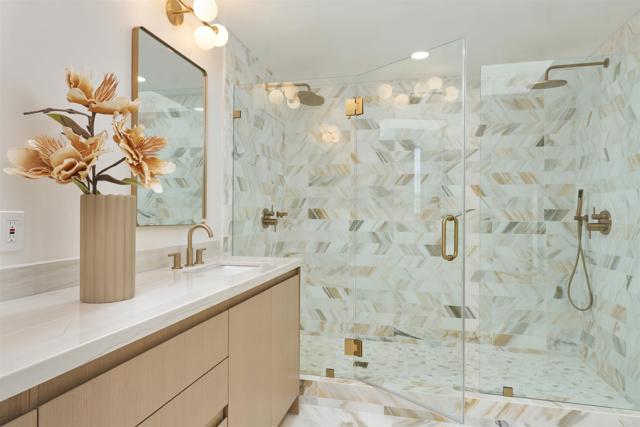 Detail Gallery Image 25 of 47 For 2465 Garfield St, Carlsbad,  CA 92008 - 4 Beds | 4/2 Baths