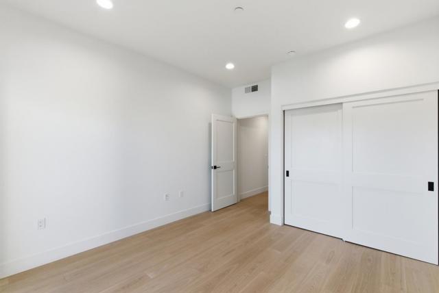 560 El Camino Real, San Carlos CA: https://media.crmls.org/mediaz/3c9d5816-e901-46f6-bdec-6ae6bcd826b0.jpg