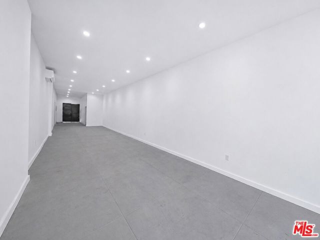 14426 Friar Street photo 7
