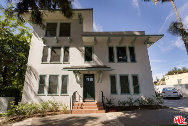 2191 El Sereno Avenue, Altadena CA: https://media.crmls.org/mediaz/3c9e4369-dd8a-45bc-89e2-a4b320afb7c7.jpg
