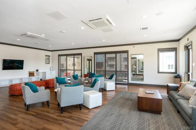 5140 Calle Sand Arch, San Diego CA: https://media.crmls.org/mediaz/3c9e4dea-04e7-4404-ad44-16b8024b6718.jpg