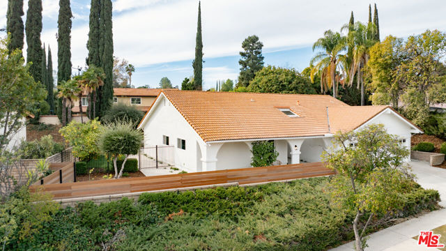 5315 Overing Drive photo 3