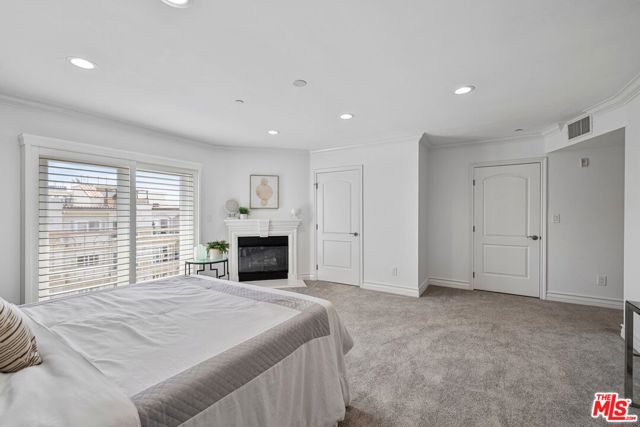 123 S Clark Drive, West Hollywood CA: https://media.crmls.org/mediaz/3c9eb296-0778-45cf-803e-4b8a5e30e673.jpg
