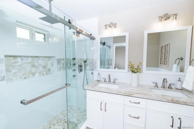 6673 Del Cerro Blvd, San Diego CA: https://media.crmls.org/mediaz/3c9fa403-e49a-4ef7-937b-4ca98c4a441e.jpg