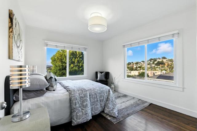 35 Mono Street, Brisbane CA: https://media.crmls.org/mediaz/3ca043a8-dc34-4a1d-86be-932ec3a9c37a.jpg