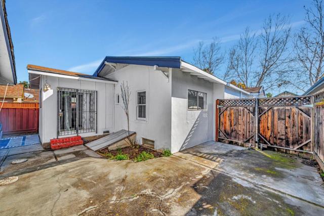 53 Cleaves Avenue, San Jose CA: https://media.crmls.org/mediaz/3ca0fc72-d096-4ad5-8a88-fa8a862aa5b3.jpg