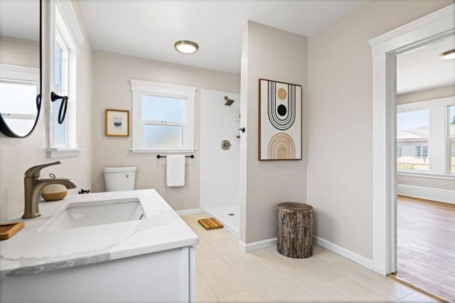 551 53rd Street, Oakland CA: https://media.crmls.org/mediaz/3ca1e223-56d6-4c33-9cdc-b085f860b203.jpg