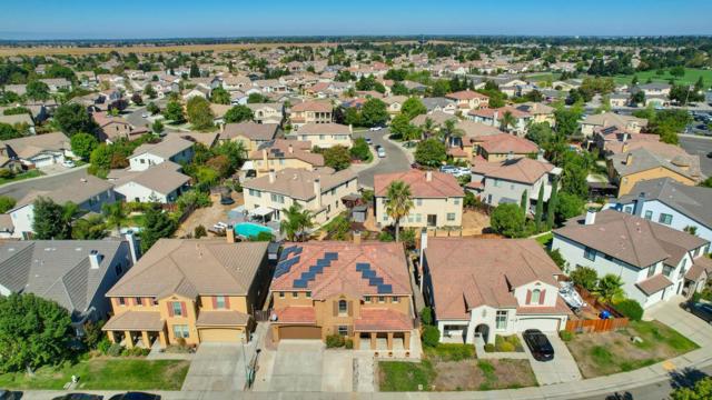 9987 Spring View Way, Elk Grove CA: https://media.crmls.org/mediaz/3ca1e608-ddbd-4bc6-bd62-6ebf317a48f8.jpg