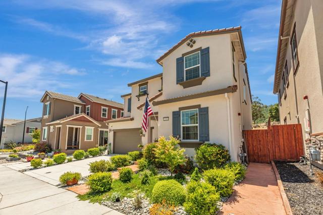 1300 Qualteri Way, Gilroy CA: https://media.crmls.org/mediaz/3ca234d5-c927-4b55-a96d-d0858ce452d6.jpg
