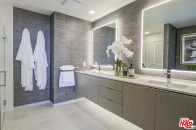 Virtually staged model home ph