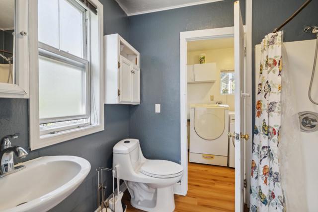 399 13th Avenue, Santa Cruz CA: https://media.crmls.org/mediaz/3ca2be36-abb5-4301-8009-662d06168c3d.jpg