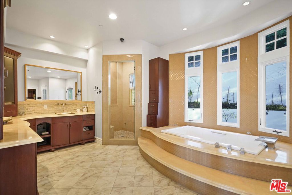MLS #26858457 image #38