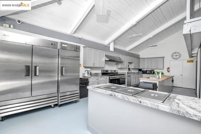 237 Aloha Way, Pittsburg CA: https://media.crmls.org/mediaz/3ca32855-bde5-48fa-b120-a16ef3aaa0ba.jpg