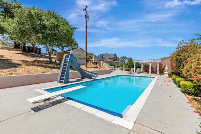 28837 Underwood Road,  CA: https://media.crmls.org/mediaz/3ca3f92b-9f67-4949-b602-925e6d6db214.jpg