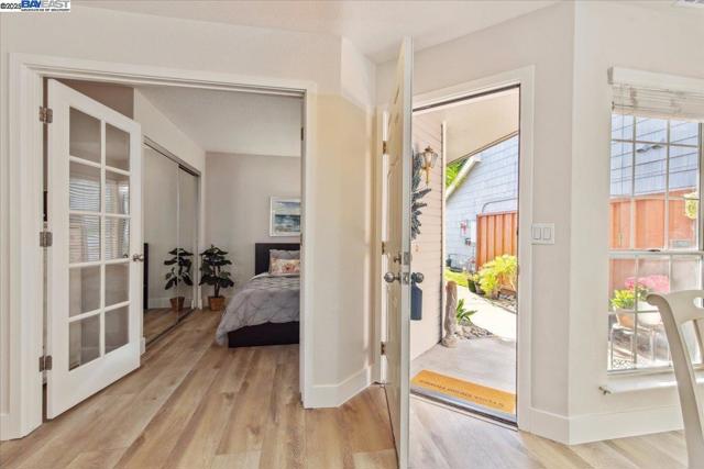 2211 Oakland Ave, Pleasanton CA: https://media.crmls.org/mediaz/3ca53a95-17df-4c09-96bb-8a8c9aa30858.jpg