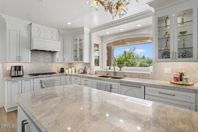 848 Greenridge Drive, La Canada Flintridge CA: https://media.crmls.org/mediaz/3ca5bae9-e122-4bbc-b2e8-2b54573de93f.jpg
