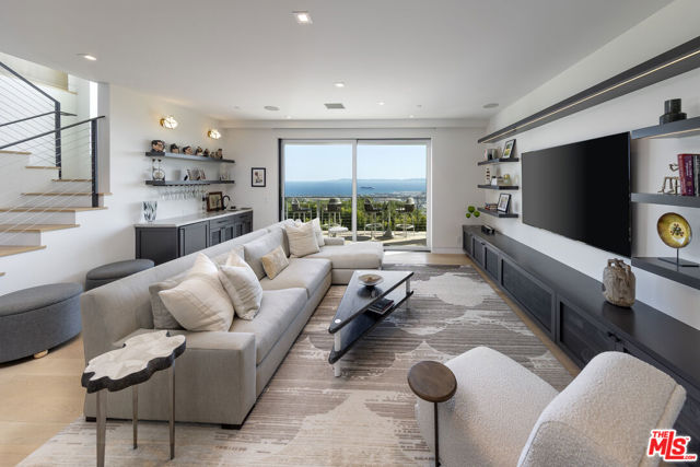 945 Arbolado Road, Santa Barbara CA: https://media.crmls.org/mediaz/3ca65fc8-f688-4dd1-ad2c-97e849c77976.jpg