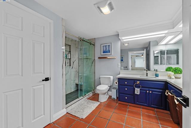 20340 Hunters Knls, Castro Valley CA: https://media.crmls.org/mediaz/3ca68fd0-1a5b-45fd-9b9a-3284983e96f7.jpg