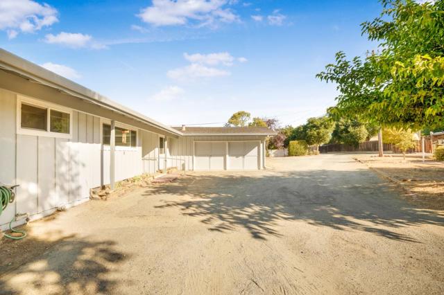 1955 Church Avenue, San Martin CA: https://media.crmls.org/mediaz/3ca6c90a-950b-4ea5-944e-474b5c0a4018.jpg