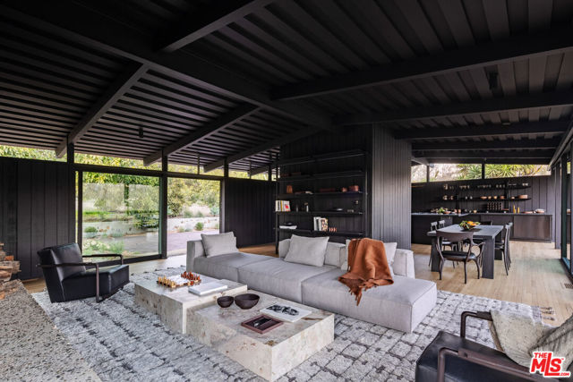 5949 Bonsall Drive, Malibu CA: https://media.crmls.org/mediaz/3ca6ccf9-86f8-406c-9248-94762961267f.jpg