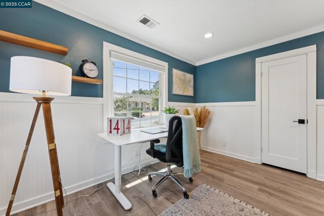 347 Valley View Rd, Pleasant Hill CA: https://media.crmls.org/mediaz/3ca6cd71-e419-4f00-bbed-dac9662baacc.jpg