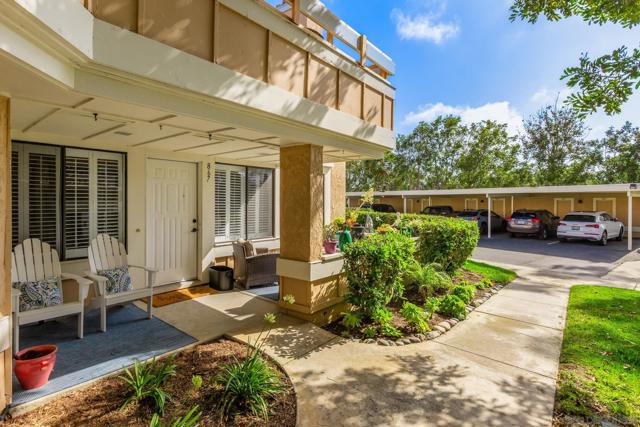 867 Ginger Avenue, Carlsbad CA: https://media.crmls.org/mediaz/3ca7073b-bcf8-46dc-9a66-cb3e30faaca6.jpg