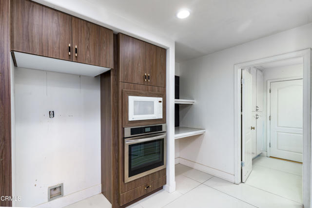 Detail Gallery Image 16 of 36 For 10103 Wentworth Ct, Bakersfield,  CA 93311 - 3 Beds | 2 Baths