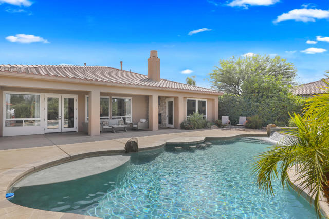 74102 Via Venezia, Palm Desert CA: https://media.crmls.org/mediaz/3ca8b148-b854-4c82-8f45-2b1ee443a034.jpg