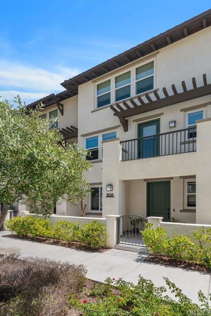 3510 Brody Way, Oceanside CA: https://media.crmls.org/mediaz/3ca8c01a-0a8c-4727-bf4a-47833cf4ae02.jpg