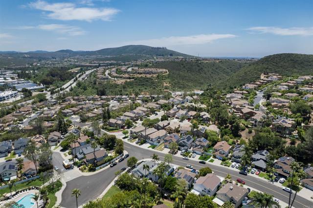 6848 Xana Way, Carlsbad CA: https://media.crmls.org/mediaz/3ca8d973-0c08-4877-b20c-c03c571e0a50.jpg