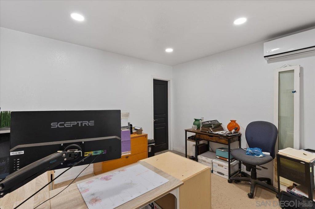 MLS #250034986SD image #71